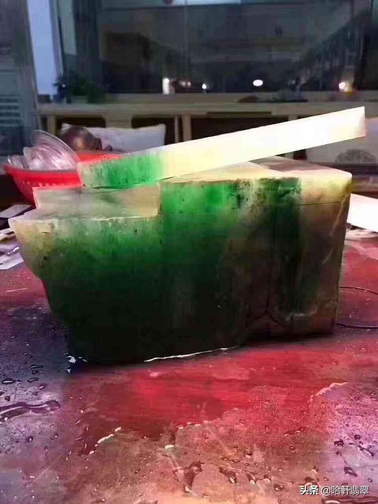 翡翠原石批發(fā)價(jià)格(翡翠原石批發(fā)網(wǎng))插圖8