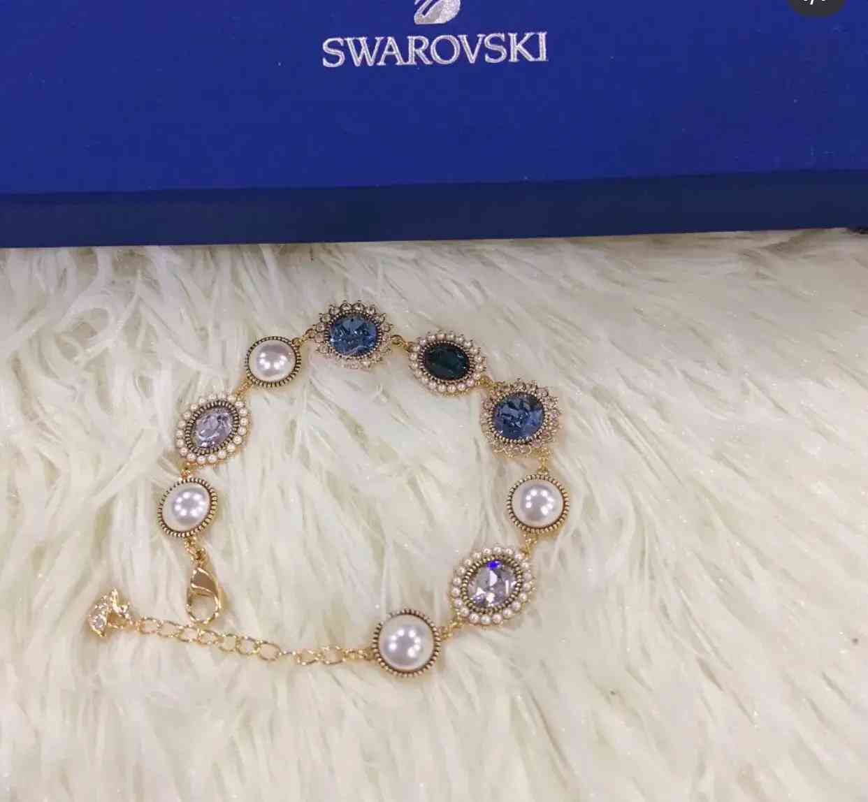 施華洛世奇的項(xiàng)鏈(施華洛世奇的項(xiàng)鏈變黑了怎么清洗)插圖3