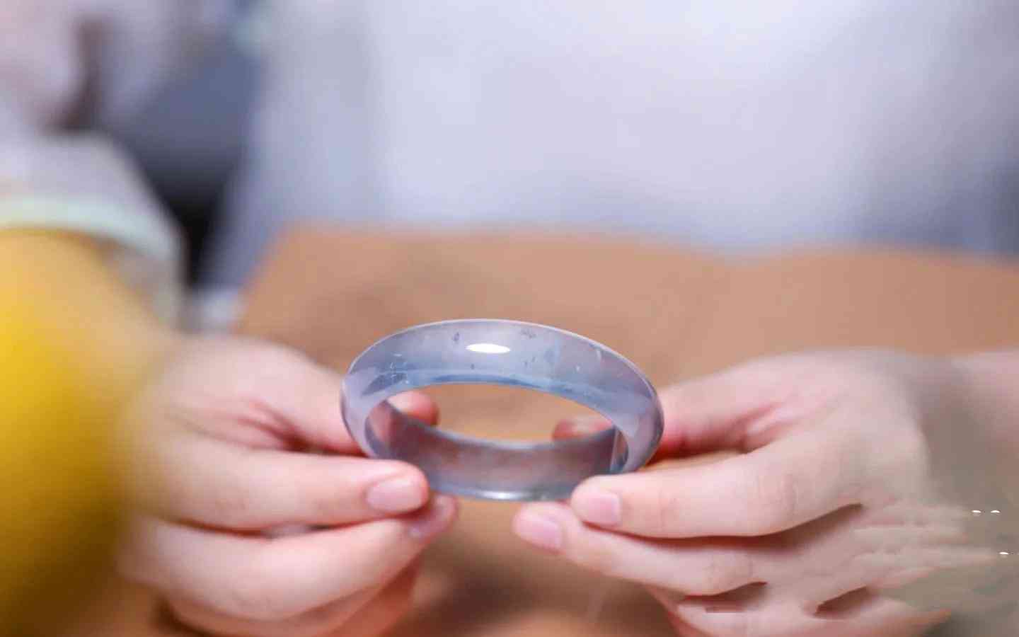 玉手鐲怎么挑選(玉手鐲怎么挑選好的)插圖2