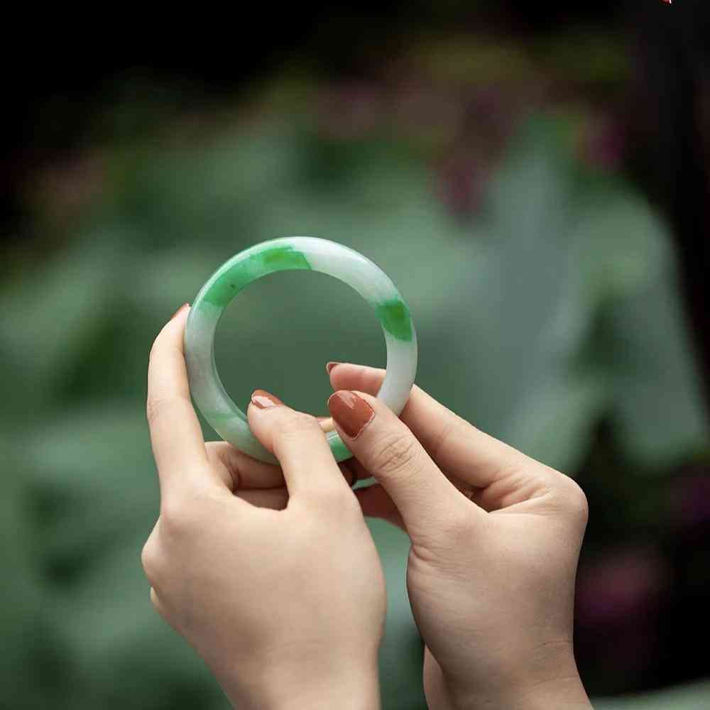 玉手鐲怎么挑選(玉手鐲怎么挑選好的)插圖5