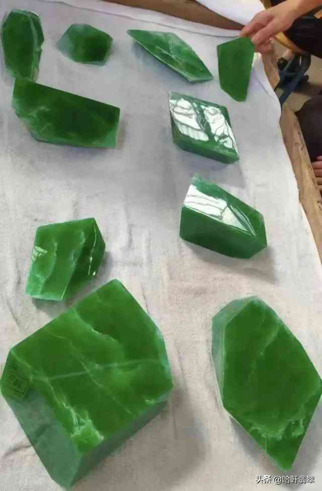 哪有翡翠原石市場(chǎng)(翡翠原石批發(fā)哪里便宜)插圖5