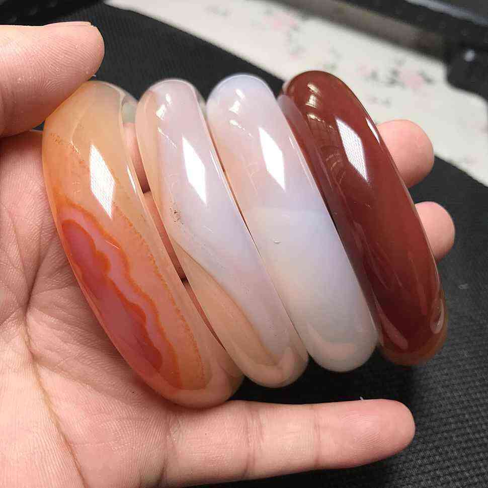 玉髓的功效與作用佩戴禁忌(玉髓有什么功效與作用 玉髓保健)插圖2