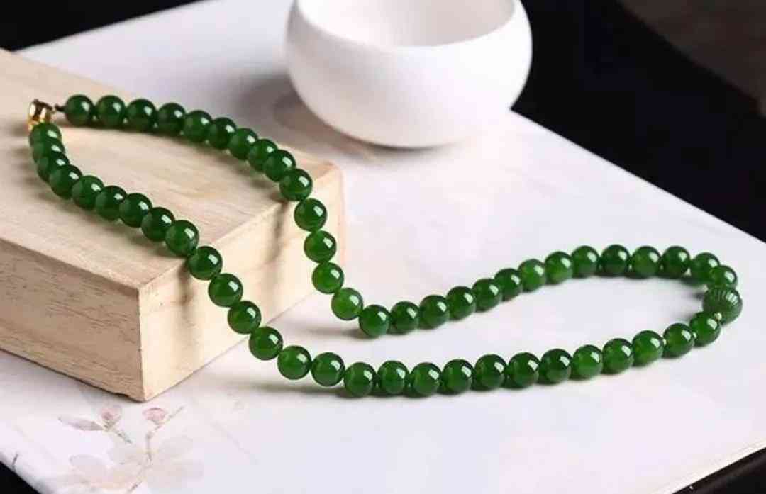 什么玉對(duì)女人身體最好(什么玉鐲子對(duì)女性好)插圖4