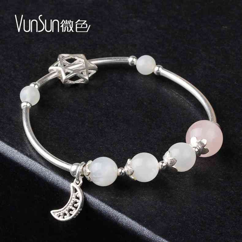 灰月光石戴哪個(gè)手(灰月光石戴哪個(gè)手好)插圖5