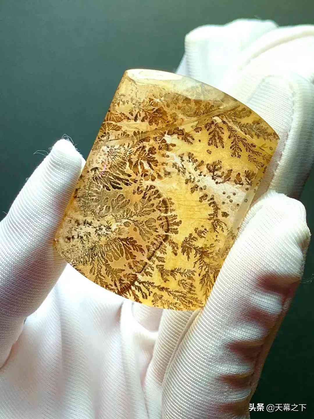 天然水晶吊墜多少錢一個(gè)(天然水晶石吊墜)插圖7