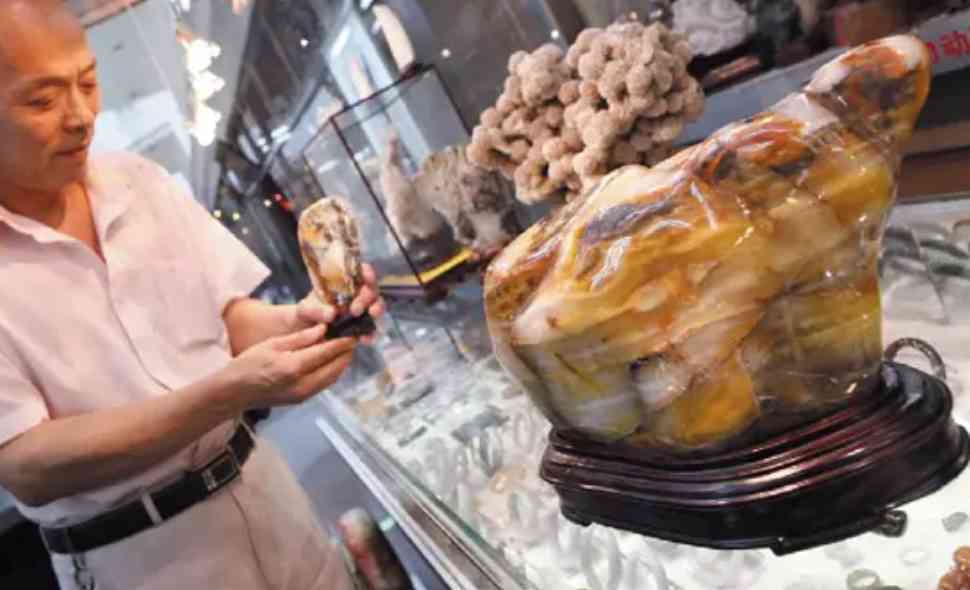 云南黃龍玉能買嗎(云南黃龍玉能買嗎現(xiàn)在)插圖4