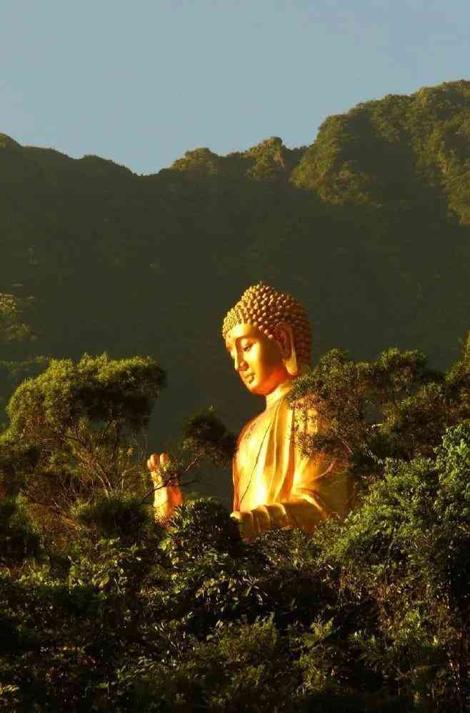 女子脖子上戴玉的禁忌(女生脖子佩戴玉的好處)插圖1