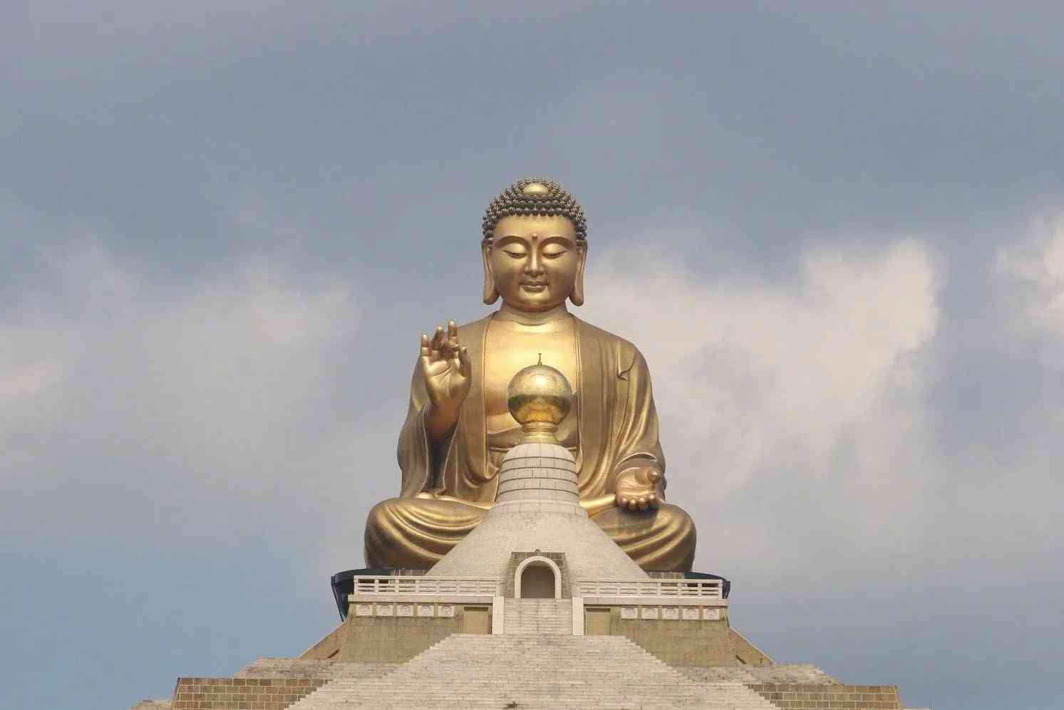 女子脖子上戴玉的禁忌(女生脖子佩戴玉的好處)插圖2