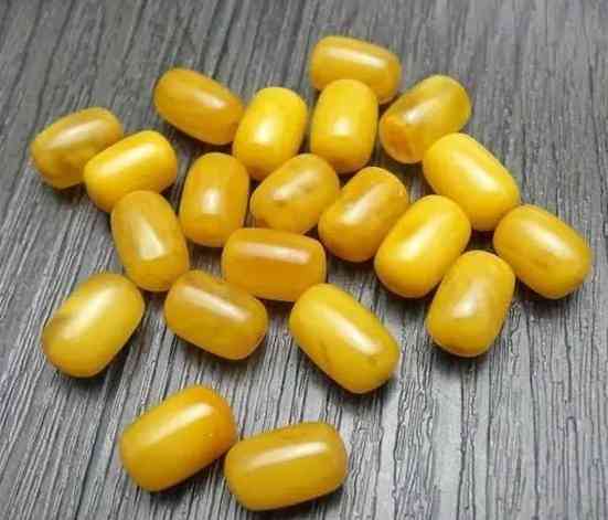 琥珀貴還是蜜蠟貴(琥珀與蜜蠟誰更有價值)插圖1