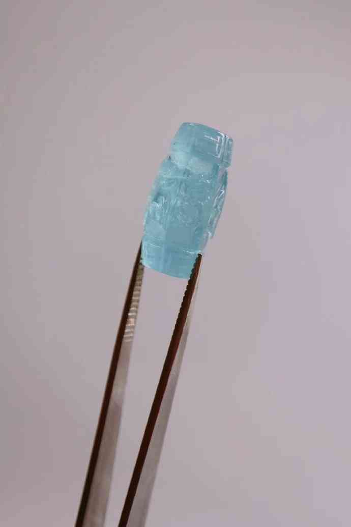 海藍(lán)寶的功效與作用適合什么人戴(佩戴海藍(lán)寶的功效)插圖3