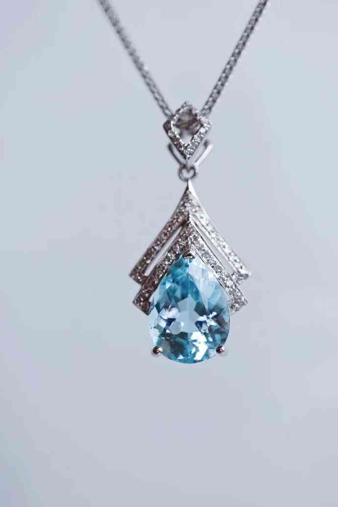 海藍(lán)寶的功效與作用適合什么人戴(佩戴海藍(lán)寶的功效)插圖5