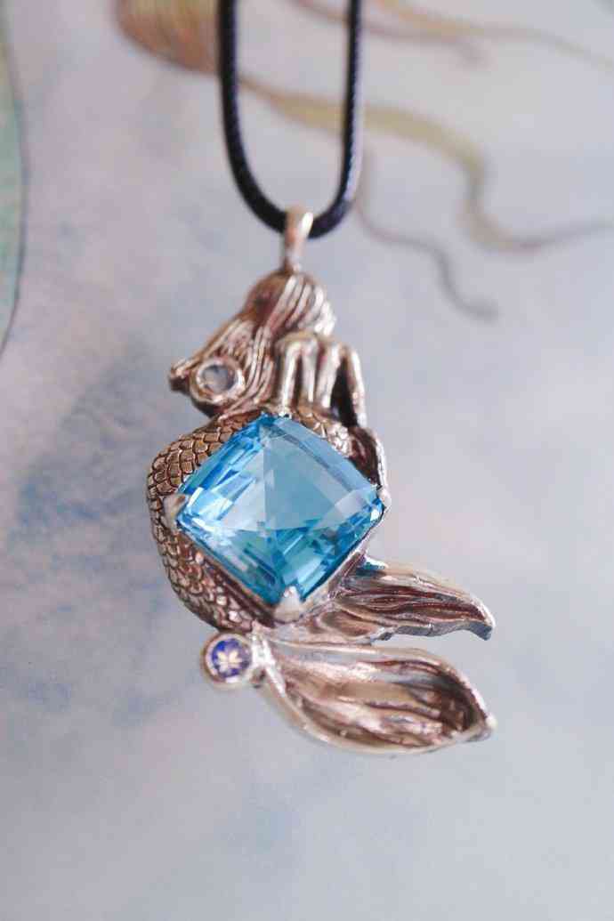 海藍(lán)寶的功效與作用適合什么人戴(佩戴海藍(lán)寶的功效)插圖7