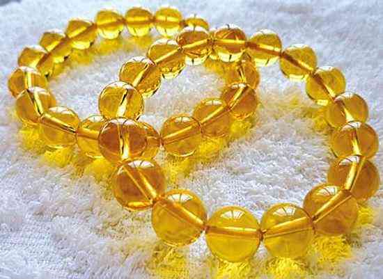 水晶手鏈真的能轉(zhuǎn)運(yùn)嗎(水晶手鏈真的能帶來好運(yùn)嗎)插圖2