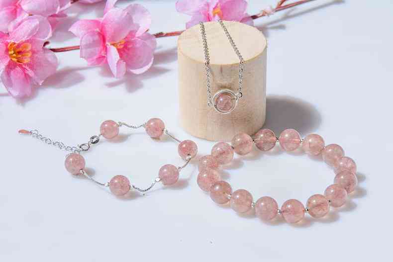 水晶手鏈真的能轉(zhuǎn)運(yùn)嗎(水晶手鏈真的能帶來好運(yùn)嗎)插圖7