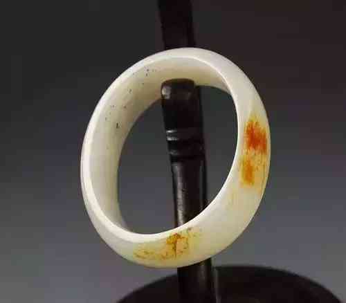 貴妃鐲尺寸(圓鐲和貴妃鐲區(qū)別尺寸)插圖1