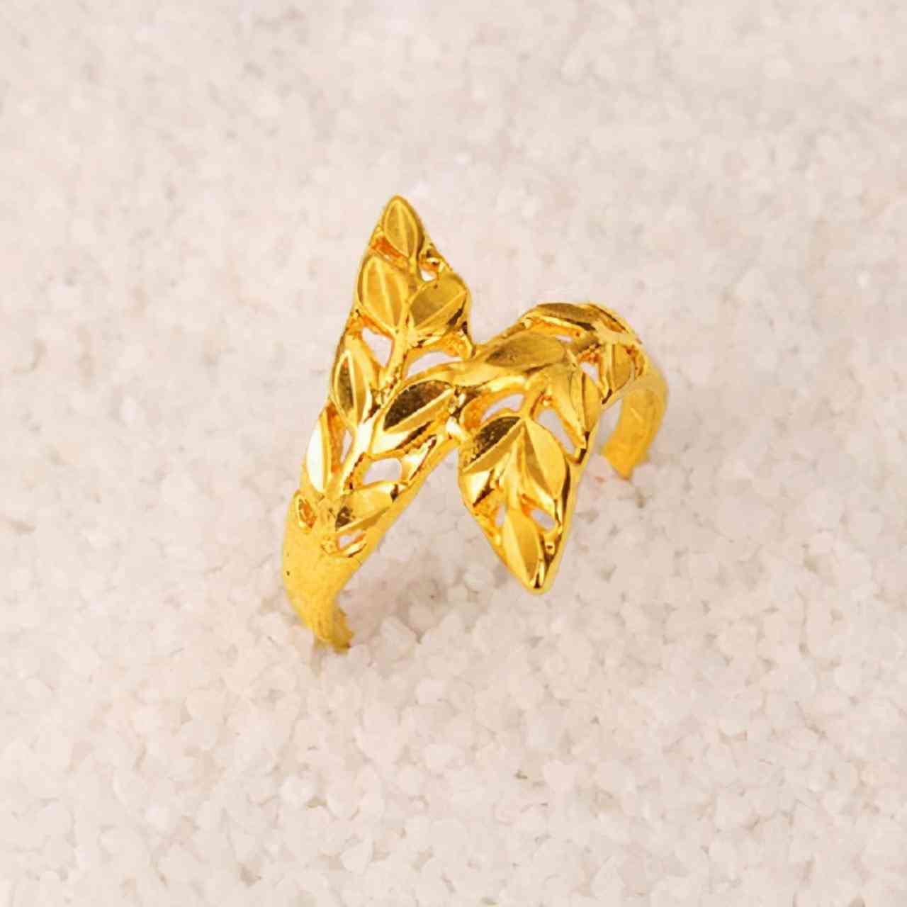 黃金耳環(huán).款式(黃金耳環(huán)2022年最流行款式圖片)插圖1