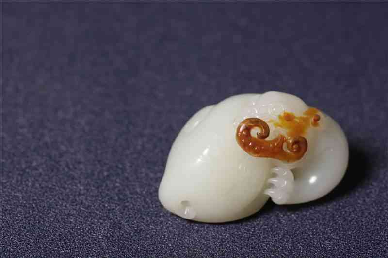 和田羊脂白玉市場價(jià)多少一克(和田羊脂玉多少錢一克)插圖12