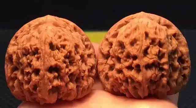 文玩核桃正確盤玩方法(文玩核桃正確盤玩方法手套)插圖4