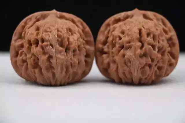 文玩核桃正確盤玩方法(文玩核桃正確盤玩方法手套)插圖15