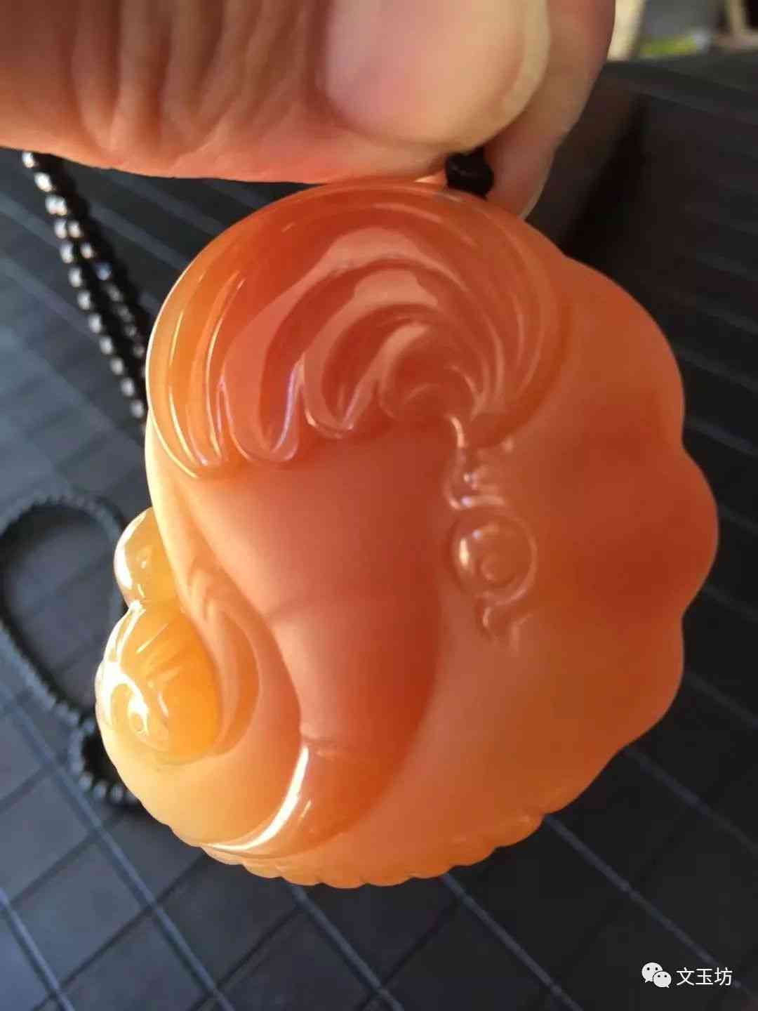 手電筒看黃龍玉鑒定方法(云南的黃龍玉能不能買)插圖1