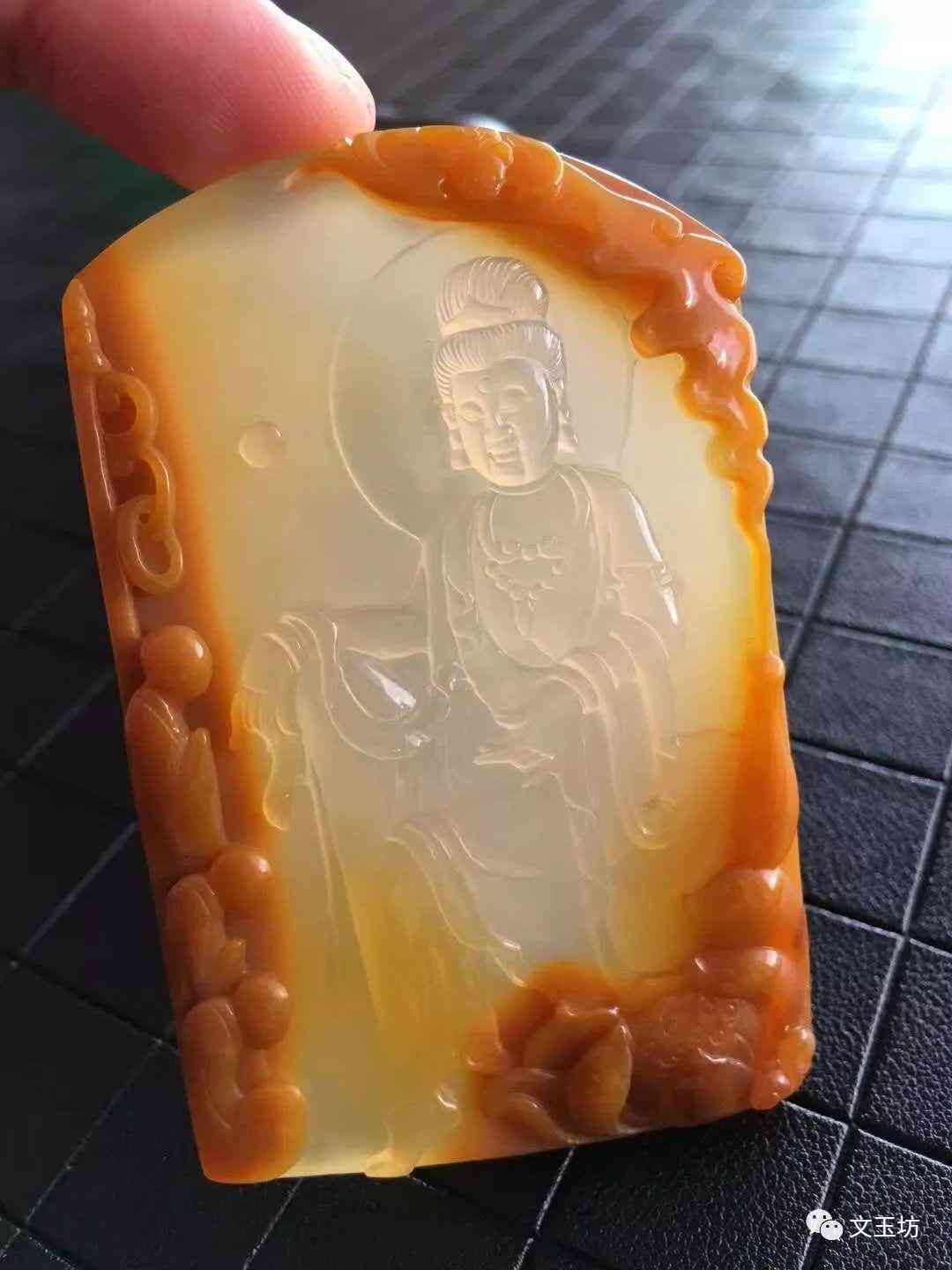 手電筒看黃龍玉鑒定方法(云南的黃龍玉能不能買)插圖4