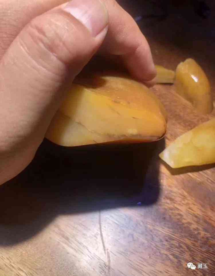 托帕石的價(jià)格(托帕石原石圖片及價(jià)格)插圖5