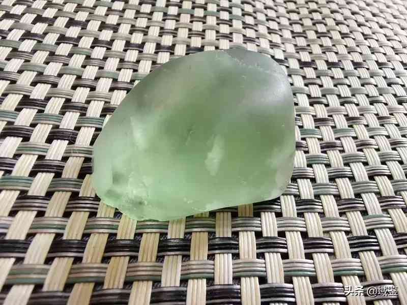 怎么判斷翡翠(怎么判斷翡翠種老不老)插圖4