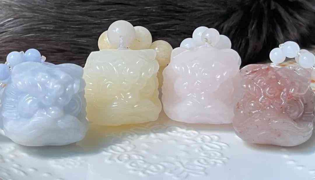 佘太玉手鐲價(jià)格(佘太玉手鐲價(jià)格 顏色)插圖1