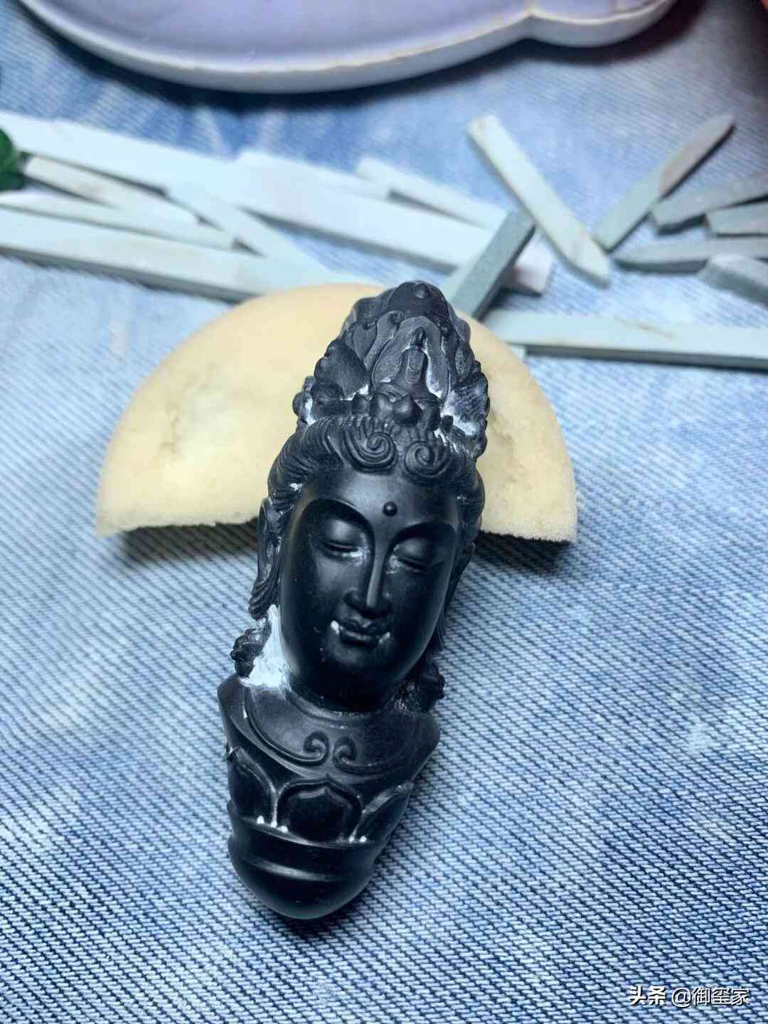 和田玉顏色等級(jí)對(duì)照表(五大生肖不適合戴玉)插圖4