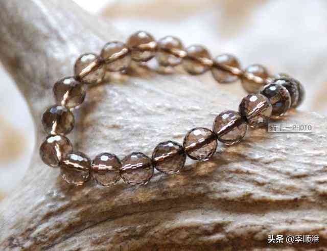 藍(lán)水晶的寓意和象征(藍(lán)水晶顏色代表的意義)插圖3