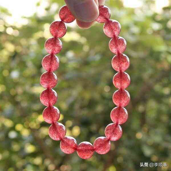 藍(lán)水晶的寓意和象征(藍(lán)水晶顏色代表的意義)插圖7