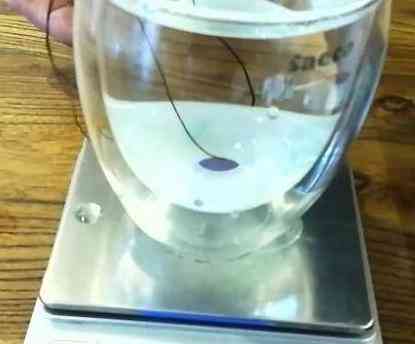 翡翠手鐲真假鑒定(翡翠手鐲真假鑒定視頻)插圖3