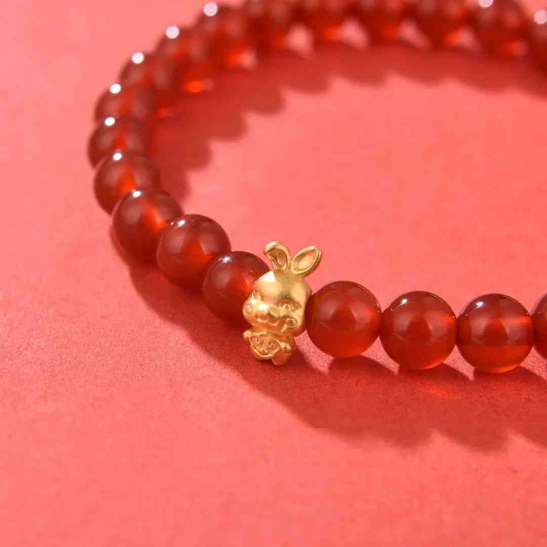 紅瑪瑙手鏈(紅瑪瑙手鏈的功效與作用佩戴禁忌)插圖3