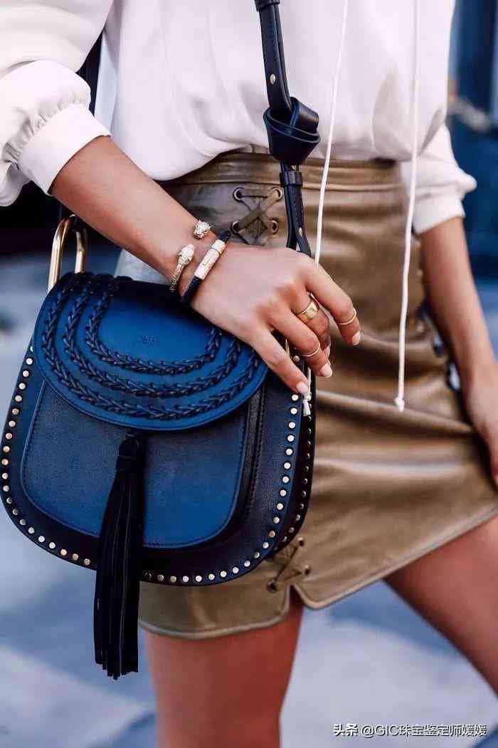 帶2個戒指的講究(一只手戴2個戒指怎么戴好看)插圖6