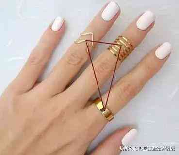 帶2個戒指的講究(一只手戴2個戒指怎么戴好看)插圖15