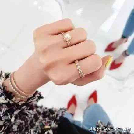 帶2個戒指的講究(一只手戴2個戒指怎么戴好看)插圖18