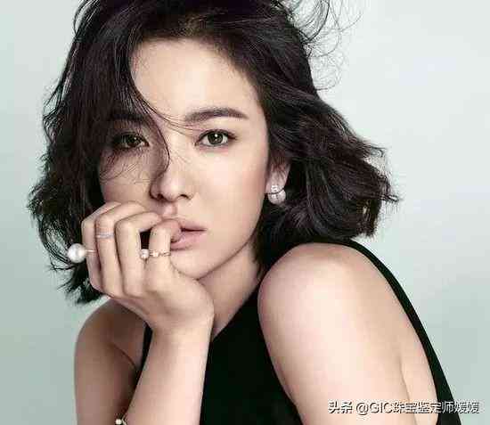 帶2個戒指的講究(一只手戴2個戒指怎么戴好看)插圖20