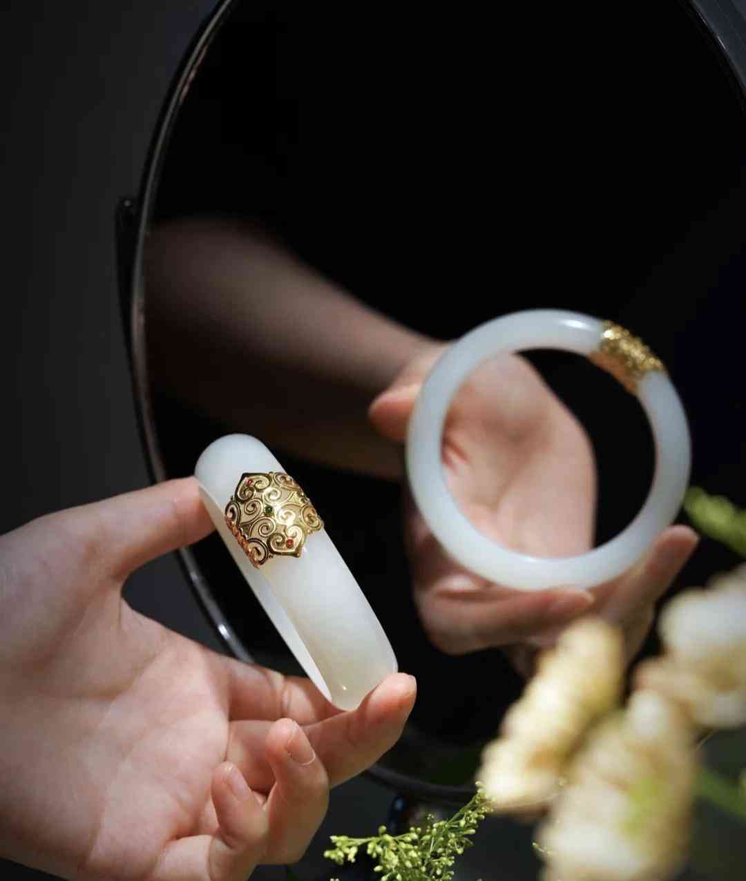 怎么辨別玉手鐲的真假好壞(怎么樣辨別玉手鐲是真是假)插圖2