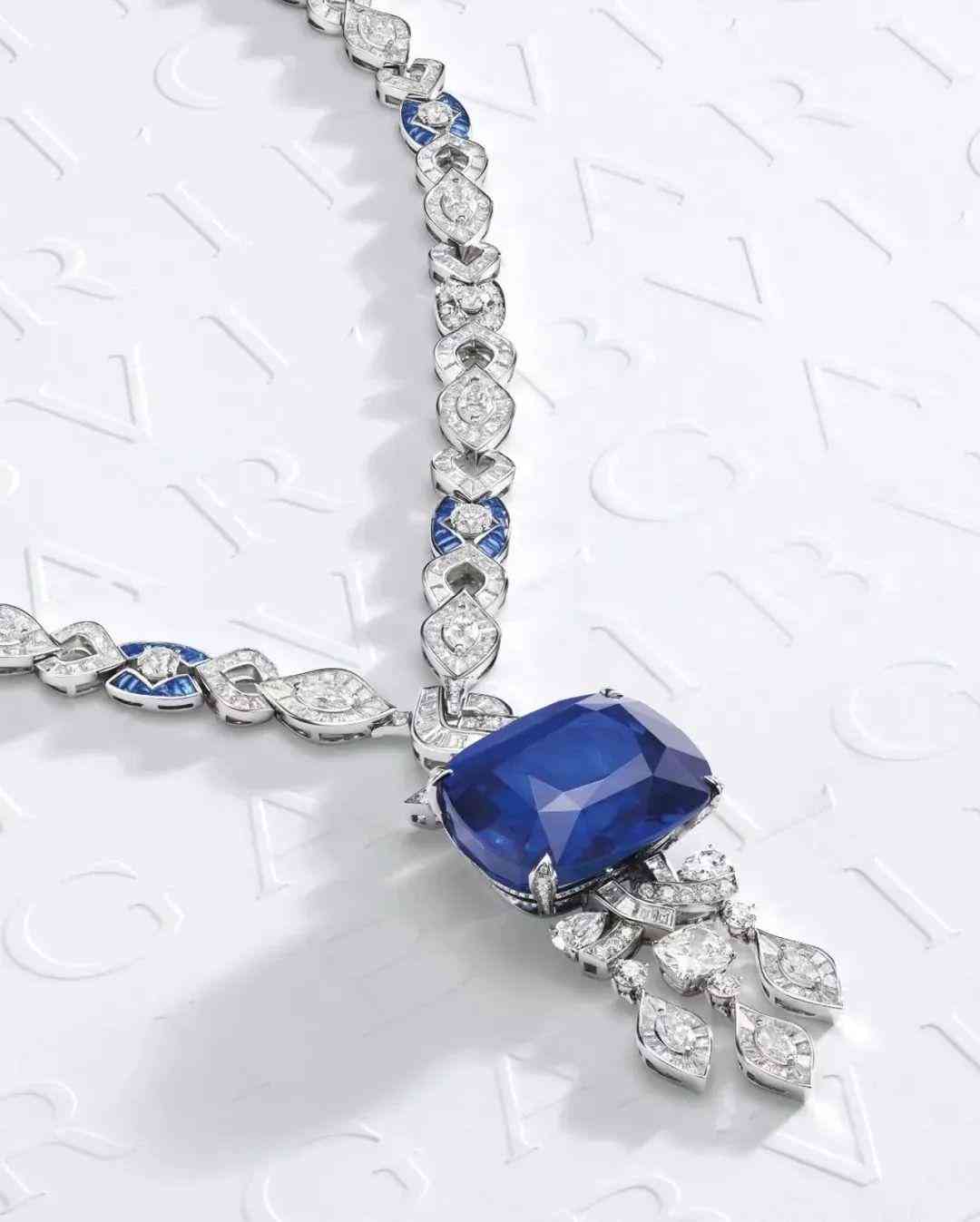 高級(jí)珠寶品牌(高級(jí)珠寶品牌目標(biāo)人群)插圖1