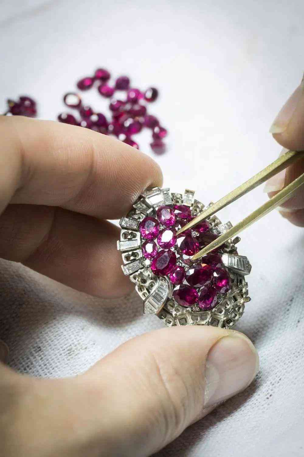 高級(jí)珠寶品牌(高級(jí)珠寶品牌目標(biāo)人群)插圖38