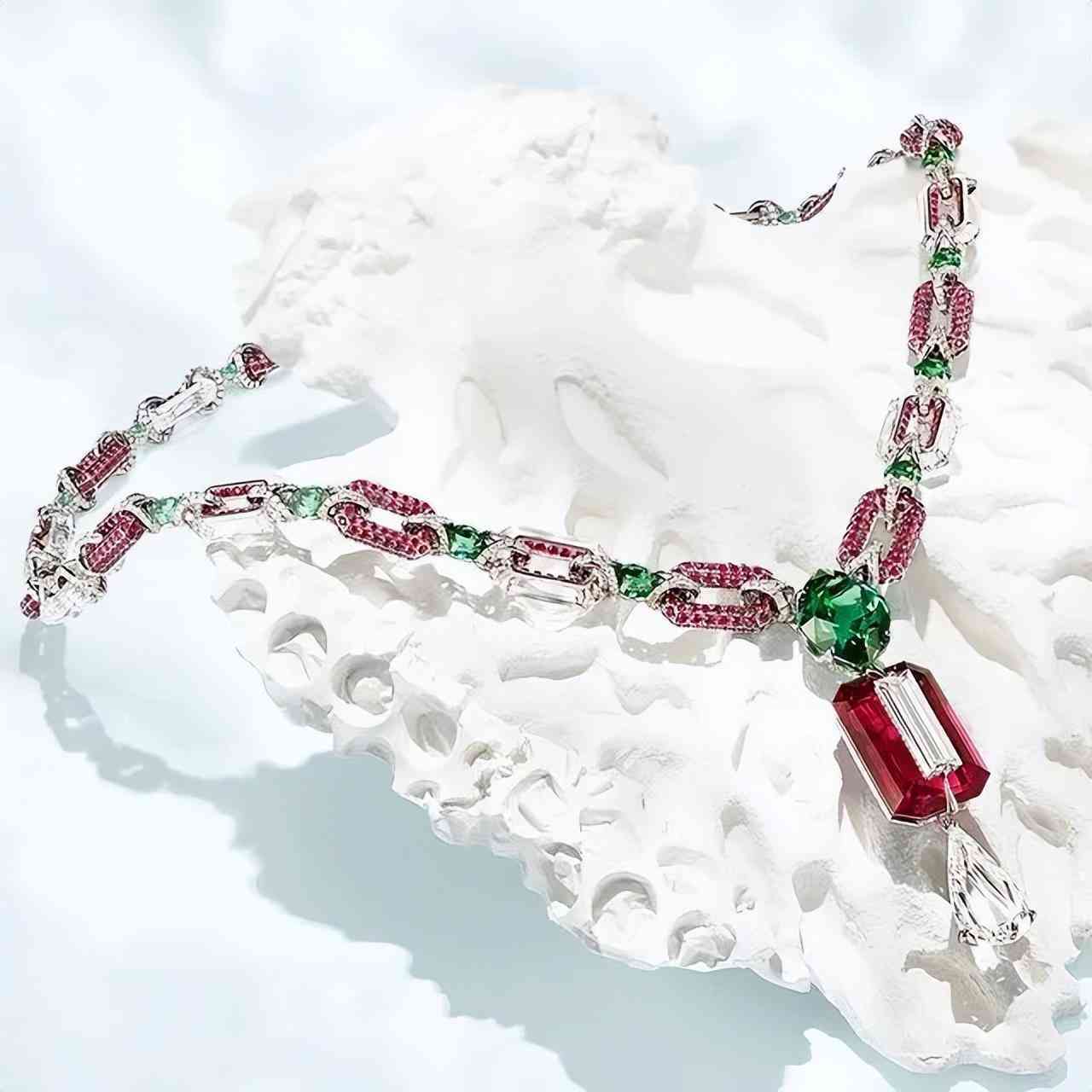 高級(jí)珠寶品牌(高級(jí)珠寶品牌目標(biāo)人群)插圖40