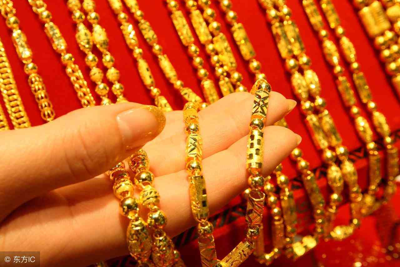 金子養(yǎng)人還是銀子養(yǎng)人(女人銀鐲子的正確戴法)插圖4