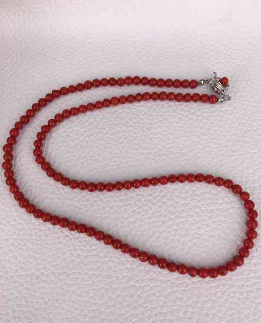 紅珊瑚手鏈對(duì)身體有什么好處(紅珊瑚真品放在水里會(huì)怎樣)插圖2