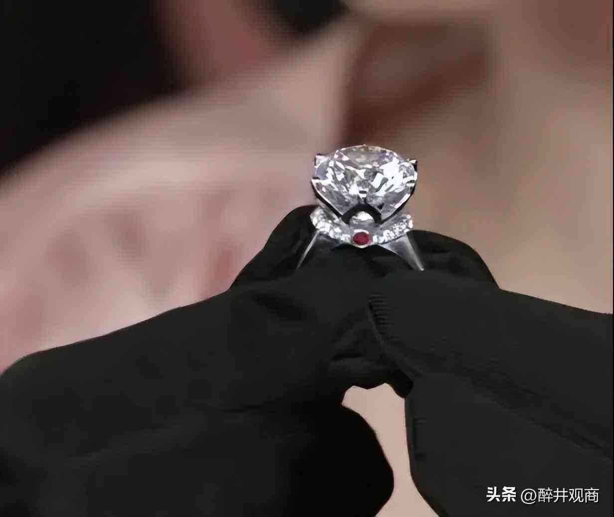 鉆石項(xiàng)鏈回收價(jià)格(18k金鉆石項(xiàng)鏈回收價(jià)格)插圖1