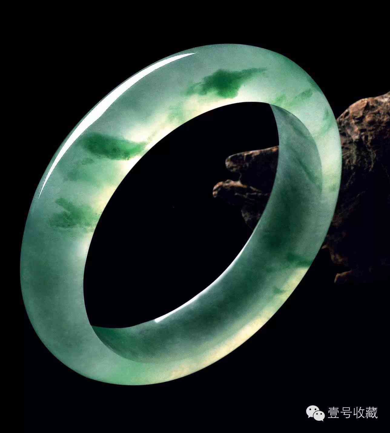 翡翠鑒定證書真假鑒別(翡翠鑒定證書真假鑒別圖片)