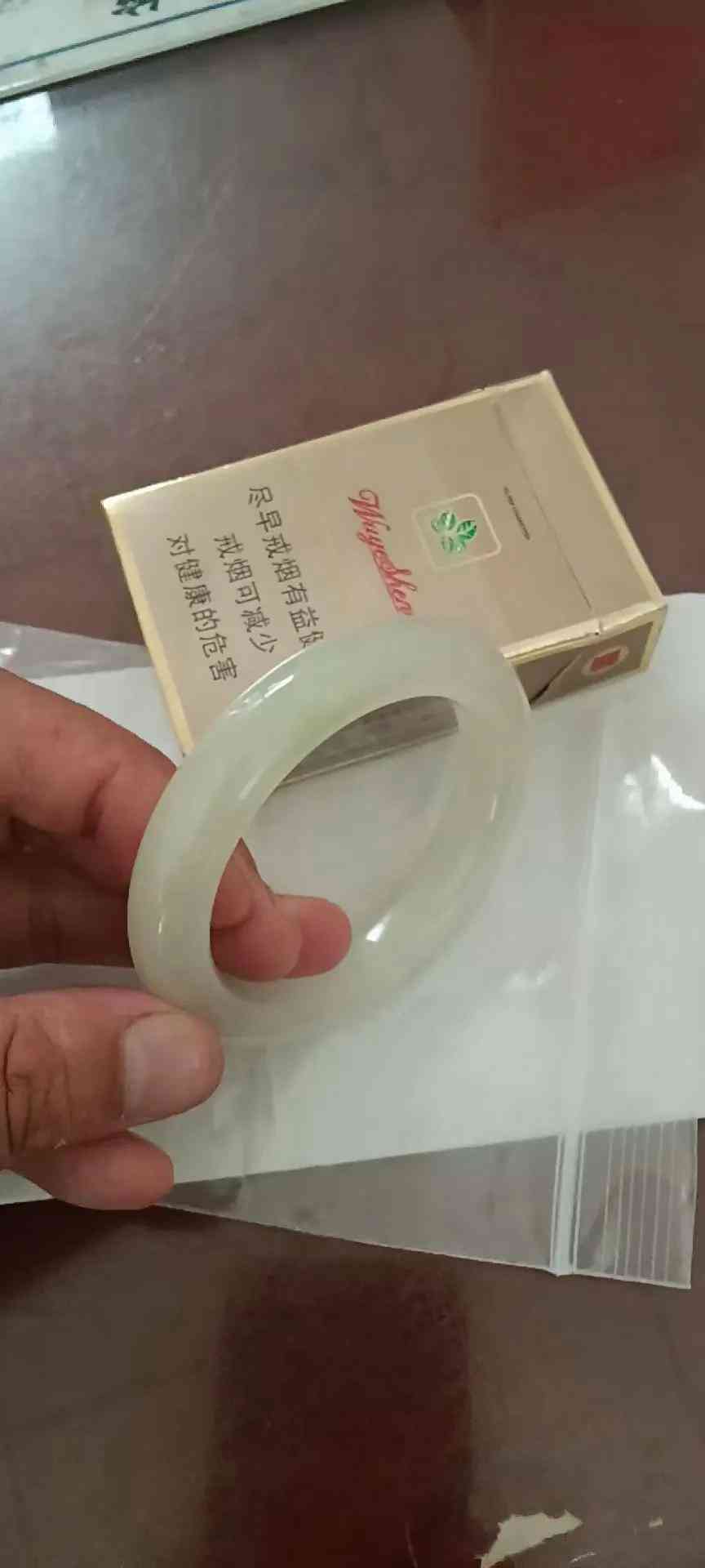 昆侖玉手鐲的價格大概是多少(昆侖玉手鐲有收藏價值嗎)插圖2