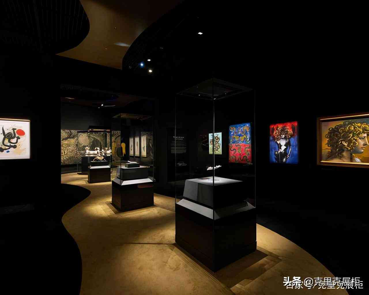 珠寶展柜定制廠家(珠寶展柜廠家批發(fā)各類展示柜)插圖1