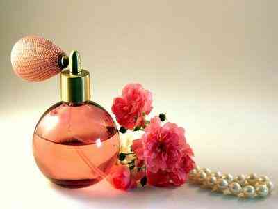 結(jié)婚紀(jì)念日送什么禮物給老婆(結(jié)婚12周年送什么禮物給老婆)