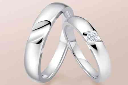 結(jié)婚紀(jì)念日送什么禮物給老婆(結(jié)婚12周年送什么禮物給老婆)插圖2