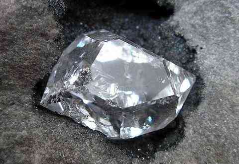 鉆石原石多少錢一克(鉆石原石多少錢一公斤)插圖7